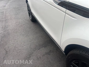 2023 Land Rover Range Rover Evoque SE - miniatura 12