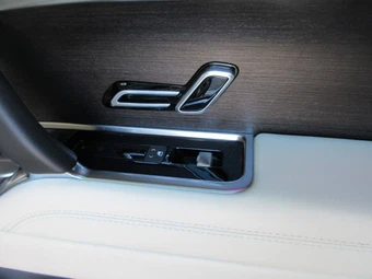 2023 Land Rover Range Rover Plug-In Hybrid SE - miniatura 32