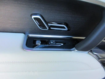 2023 Land Rover Range Rover Plug-In Hybrid SE - miniatura 38