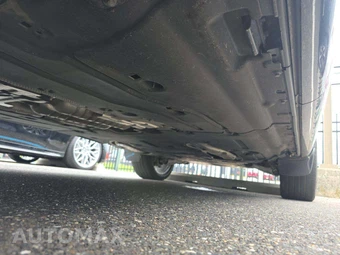 2023 Land Rover Range Rover SE - miniatura 17