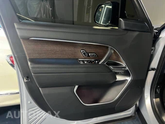 2023 Land Rover Range Rover SE - miniatura 12