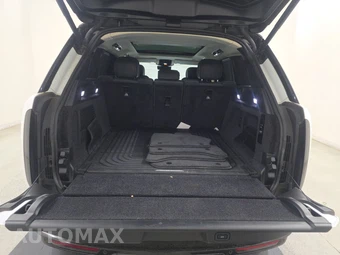 2023 Land Rover Range Rover SE - miniatura 16