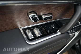 2023 Land Rover Range Rover SE - miniatura 28