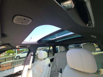 2023 Land Rover Range Rover SE – miniatura 8