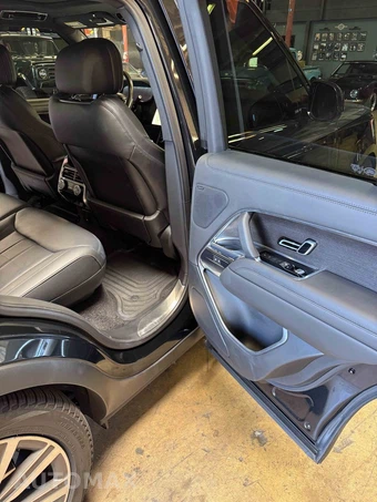 2023 Land Rover Range Rover SE - miniatura 18