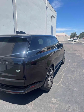 2023 Land Rover Range Rover SE - miniatura 3