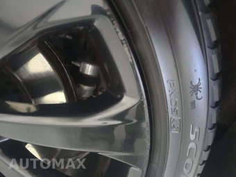 2023 Land Rover Range Rover SE - miniatura 22