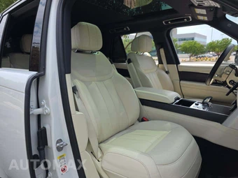 2023 Land Rover Range Rover SE - miniatura 18