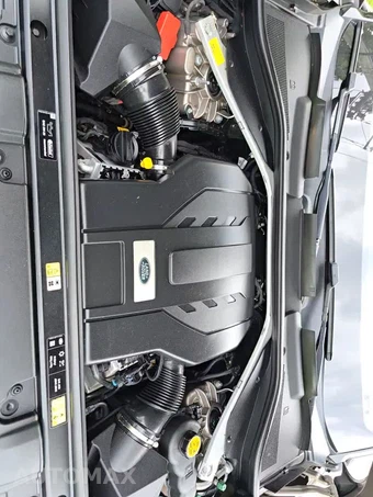 2023 Land Rover Range Rover SE - miniatura 25