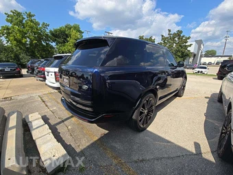 2023 Land Rover Range Rover SE - miniatura 3