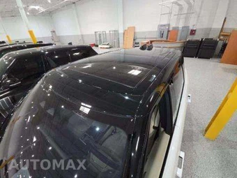 2023 Land Rover Range Rover SE – miniatura 12