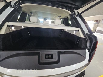 2023 Land Rover Range Rover SE - miniatura 16