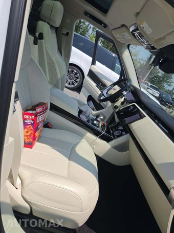 2023 Land Rover Range Rover SE - miniatura 17