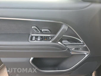2023 Land Rover Range Rover SE - miniatura 9