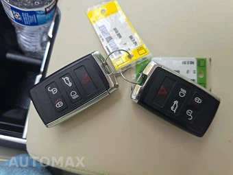 2023 Land Rover Range Rover SE - miniatura 5