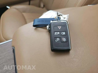 2023 Land Rover Range Rover SE - miniatura 8