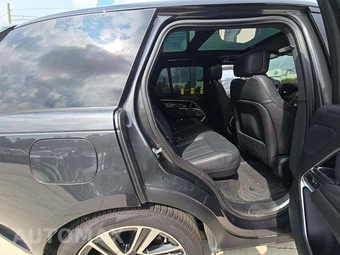 2023 Land Rover Range Rover SE - miniatura 13
