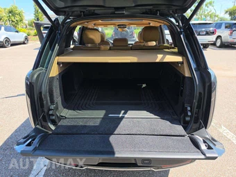 2023 Land Rover Range Rover SE - miniatura 14
