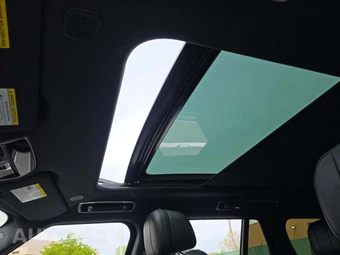 2023 Land Rover Range Rover SE - miniatura 8