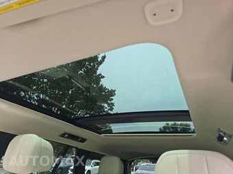 2023 Land Rover Range Rover SE - miniatura 11