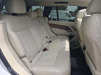 2023 Land Rover Range Rover SE - miniatura 16