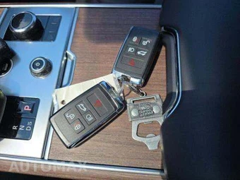 2023 Land Rover Range Rover SE - miniatura 8