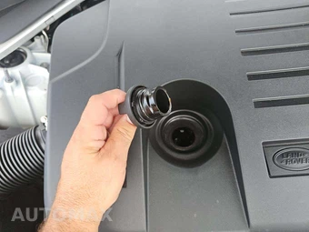 2023 Land Rover Range Rover SE - miniatura 24