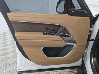 2023 Land Rover Range Rover SE - miniatura 9