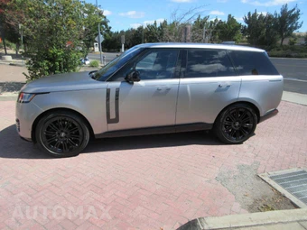 2023 Land Rover Range Rover SE - miniatura 3