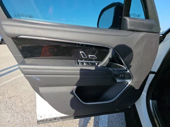 2023 Land Rover Range Rover SE - miniatura 9
