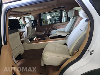 2023 Land Rover Range Rover SV LWB – miniatura 13