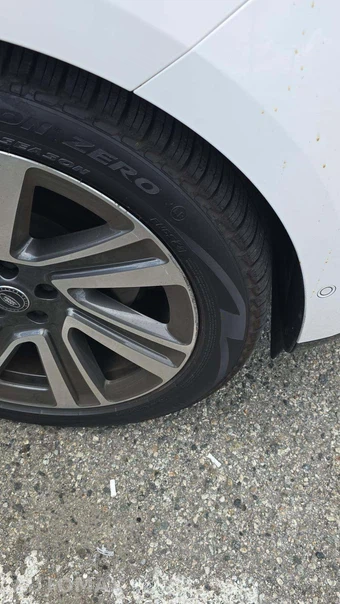 2023 Land Rover Range Rover SV LWB – miniatura 31