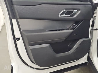 2023 Land Rover Range Rover Velar R-Dynamic S – miniatura 9