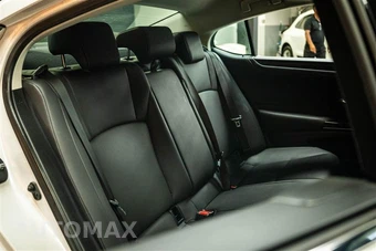 2023 Lexus ES 300h - miniatura 11