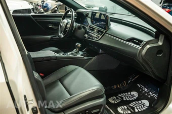 2023 Lexus ES 300h - miniatura 13