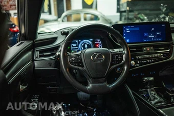 2023 Lexus ES 300h - miniatura 15