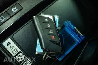 2023 Lexus ES 300h - miniatura 25
