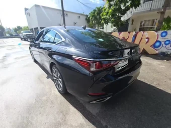 2023 Lexus ES 350 – miniatura 6