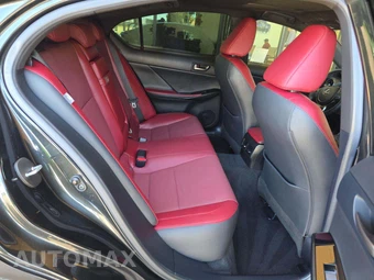 2023 Lexus IS 300 – miniatura 13