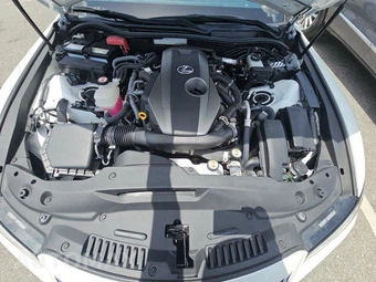 2023 Lexus IS 300 – miniatura 15