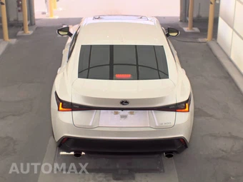 2023 Lexus IS 300 – miniatura 5