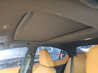 2023 Lexus IS 300 – miniatura 19