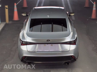 2023 Lexus IS 300 – miniatura 5