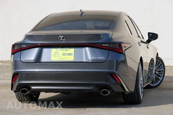 2023 Lexus IS 300 - miniatura 3