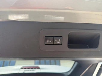 2023 Lexus LX 600 Luxury - miniatura 19