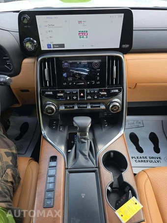 2023 Lexus LX 600 Luxury - miniatura 10