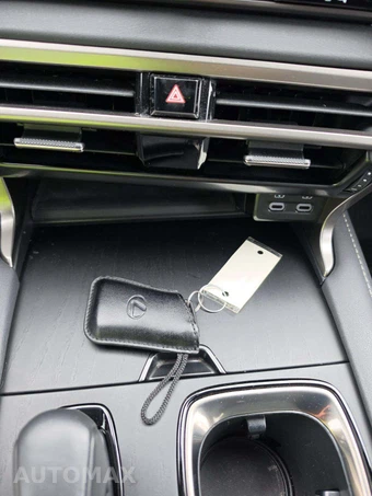 2023 Lexus RX 350 Luxury – miniatura 5