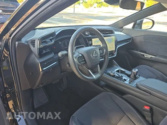 2023 Lexus RZ 450e Luxury – miniatura 11