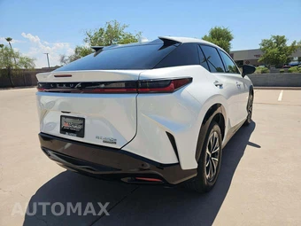 2023 Lexus RZ 450e Premium w/18" Wheels - miniatura 3