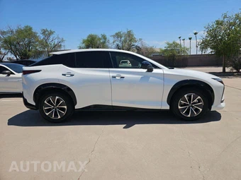 2023 Lexus RZ 450e Premium w/18" Wheels - miniatura 4